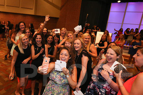 DphiE Bid Night 2015