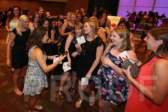 DphiE Bid Night 2015