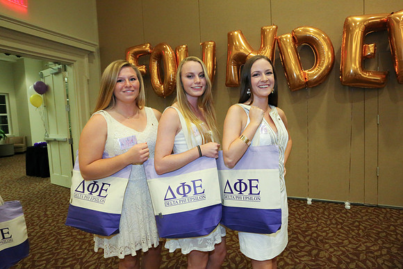 DPhiE Pinning