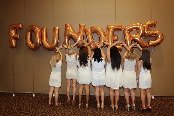 DPhiE Pinning