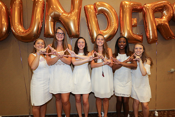 DPhiE Pinning