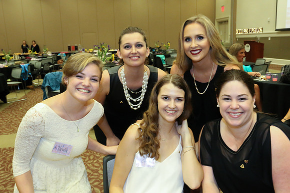 DPhiE Pinning