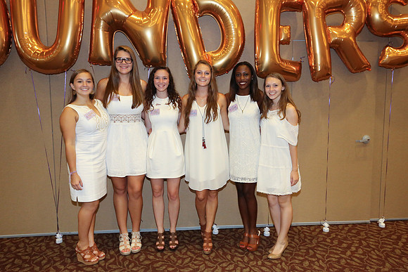 DPhiE Pinning