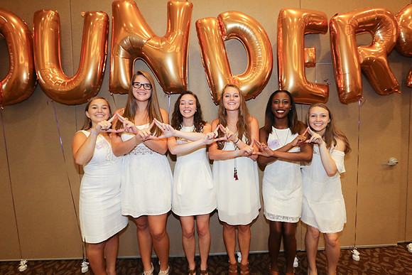 DPhiE Pinning
