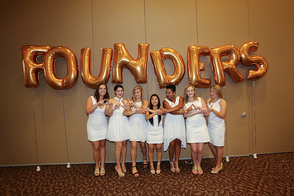 DPhiE Pinning