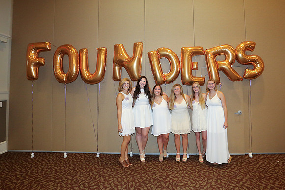 DPhiE Pinning