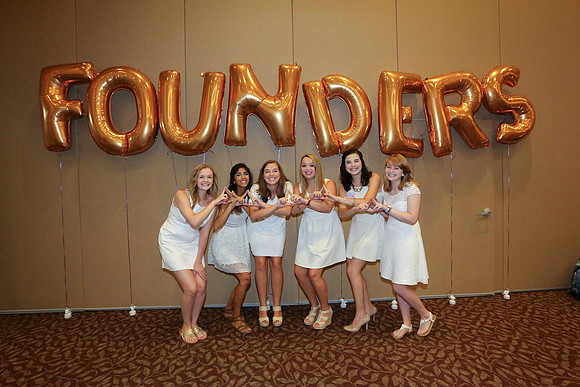 DPhiE Pinning