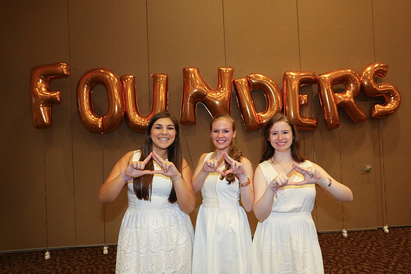DPhiE Pinning