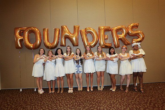 DPhiE Pinning