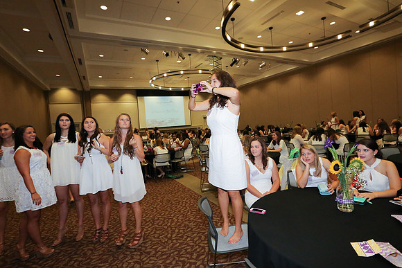 DPhiE Pinning