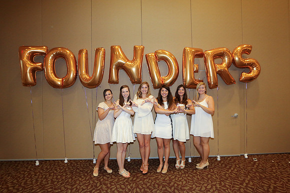 DPhiE Pinning
