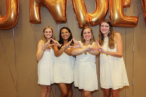 DPhiE Pinning