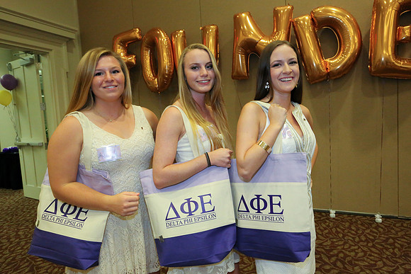 DPhiE Pinning
