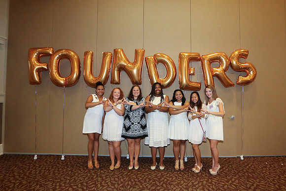 DPhiE Pinning