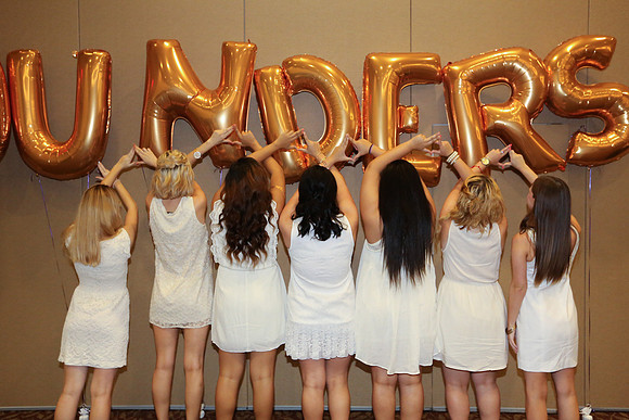 DPhiE Pinning