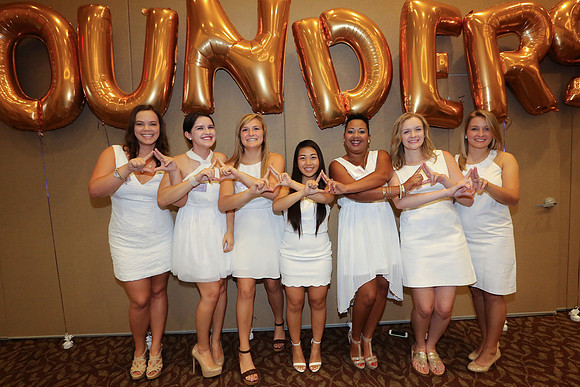 DPhiE Pinning