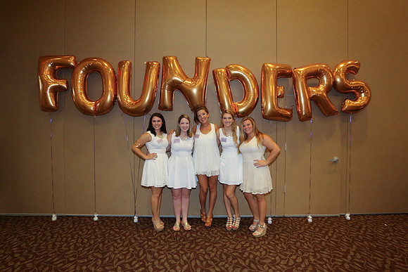 DPhiE Pinning