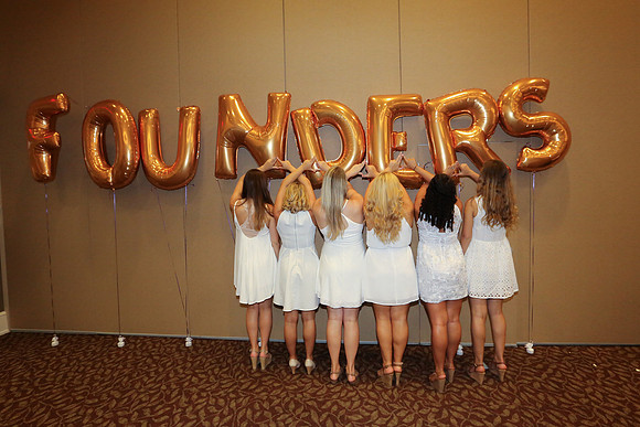 DPhiE Pinning