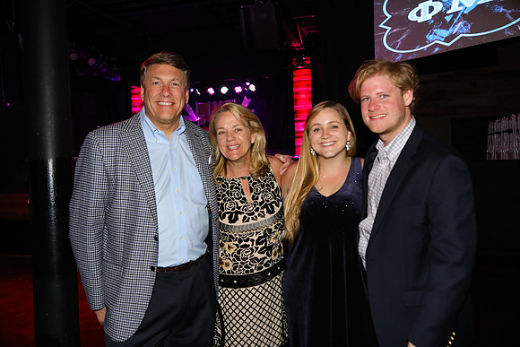 Phi Mu Paretns Weekend at Livewire 2017