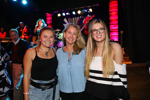 Phi Mu Paretns Weekend at Livewire 2017