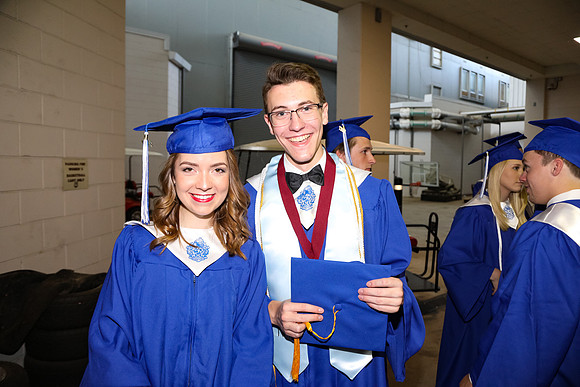 Oconee County Graduation 2017 by blanemararble.com.