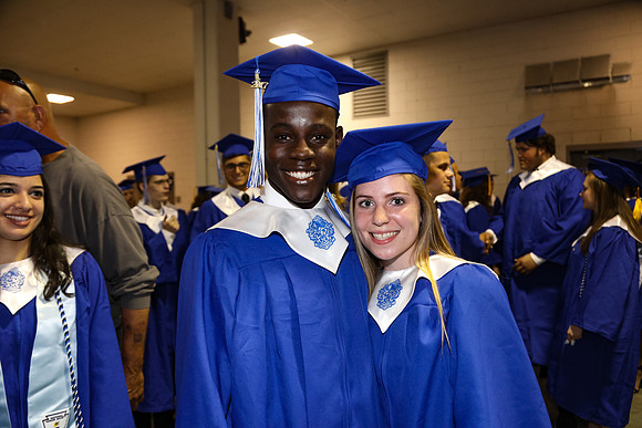Oconee County Graduation 2017 by blanemararble.com.