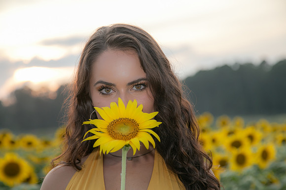 Southern & Rhett - Sunflower Field at the Iron Horse
